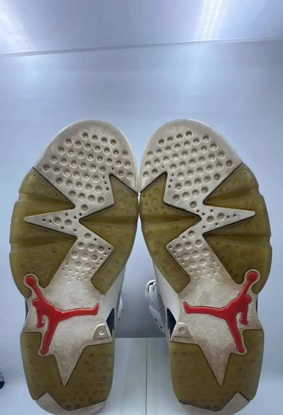 Jordan yellowing soles